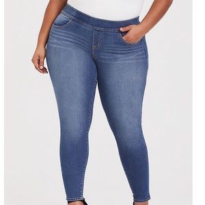Torrid Lean Jean Medium Wash